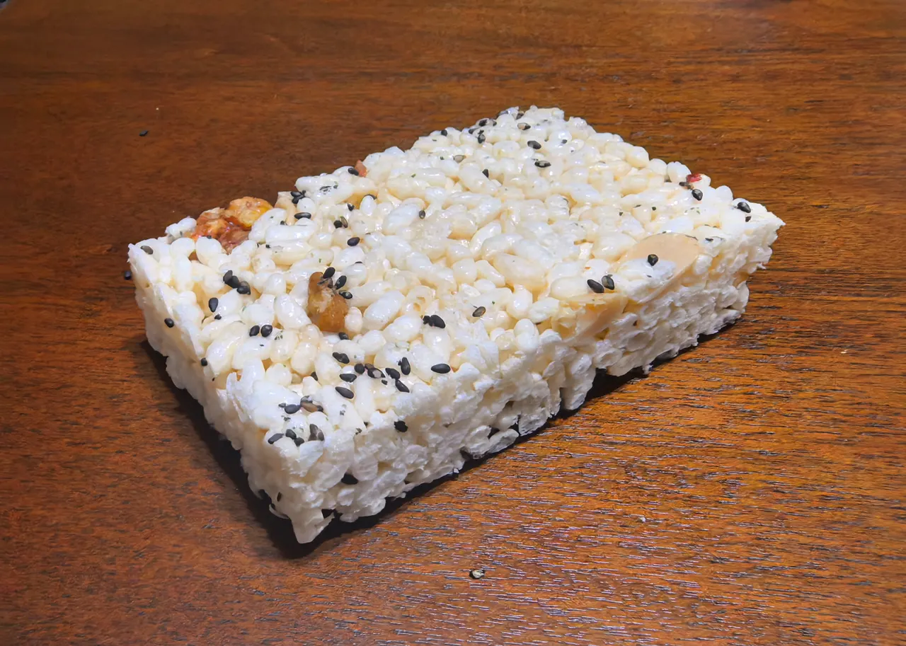 Crispy puffed rice candy